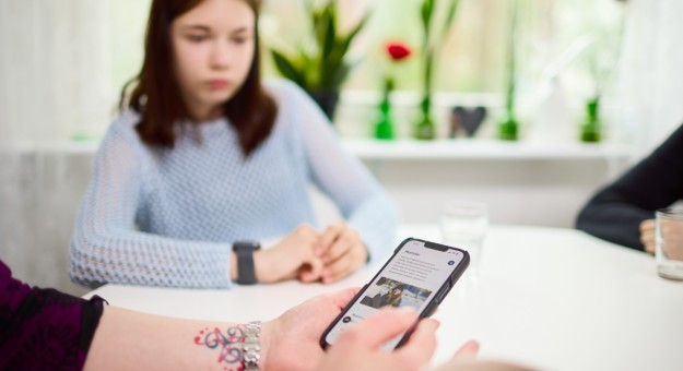 Hyvinvointialueen perheiden ja nuorten palveluihin sekä aikuisten sosiaalipalveluihin avataan yhteinen yhteydenottokanava 1.4.