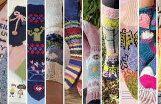 Villasukkakilpailun 10 finalistia kuvakollaasissa. Villasukkamallien tarkemmat kuvaukset löytyvät äänestyslomakkeelta.