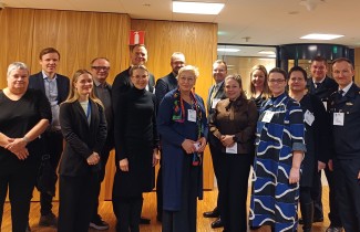 MInisteriöneuvotteluun osallistuneet