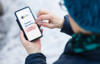 Seniorineuvonnan puhelinnumero on 014 266 1801 