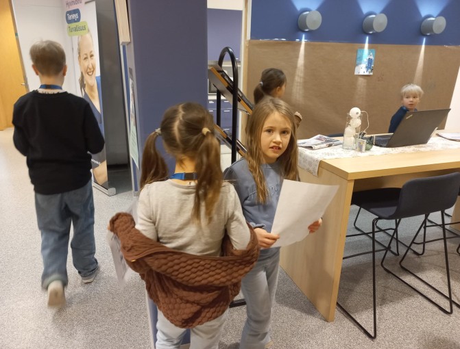 Lasten työpaikkasuunnistus teki hyvää aikuisillekin ja hioi työyhteisöjä yhteen.