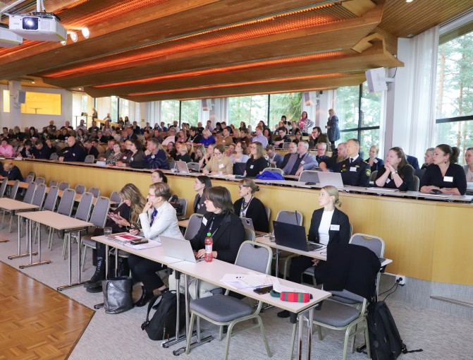 Keski-Suomen tulevaisuutta rakennetaan luottamuksella, todettiin Sydämellä-tilaisuudessa 24.10.