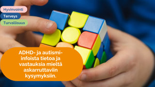 Rubikin kuutio lapsen käsissä.