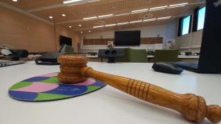 Keski-Suomen hyvinvointialueen aluehallitus kokousti 8.4.2025.