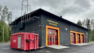 Kannonkosken paloasema ulkoapäin kuvattuna