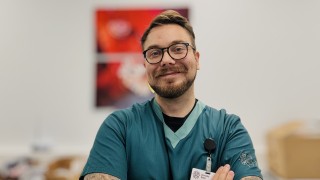 Välinehuollon palveluvastaava Eetu Kauppinen